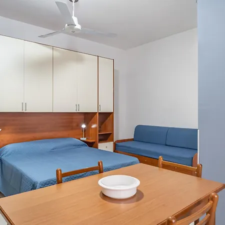 Cozy X2 - W/ Balcony Apartment *