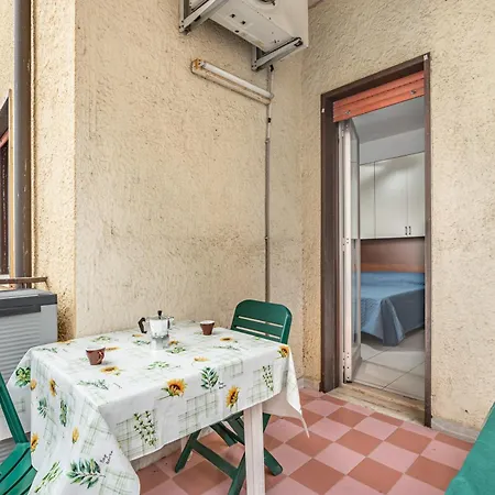 Cozy X2 - W/ Balcony *