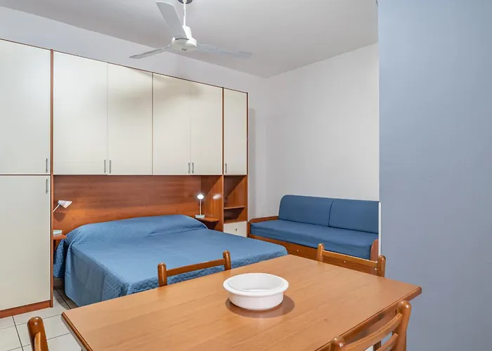 Cozy X2 - W/ Balcony Apartment *