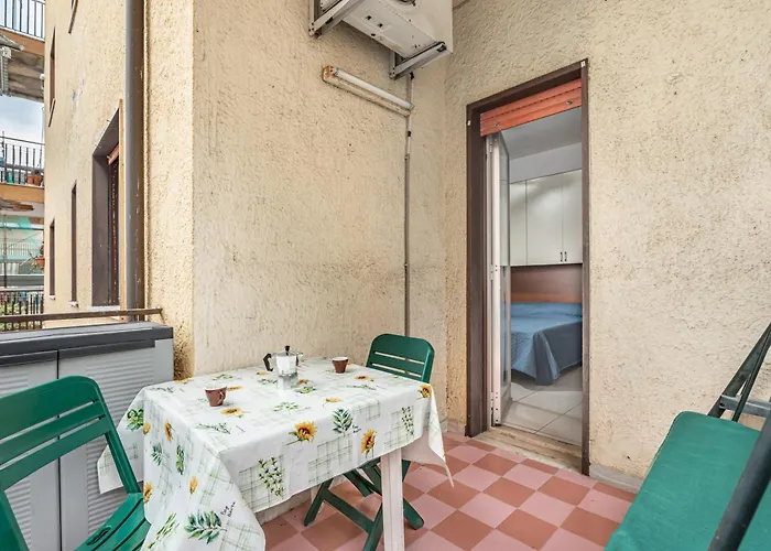 Cozy X2 - W/ Balcony *