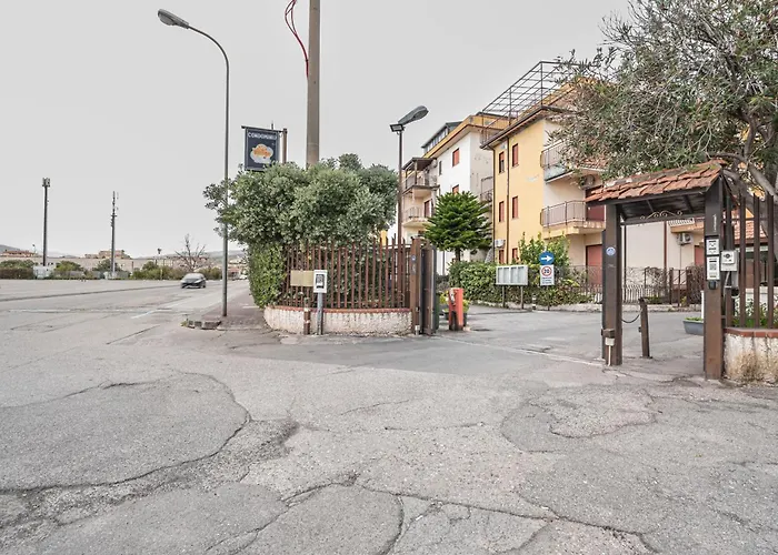 Cozy X2 - W/ Balcony Apartment